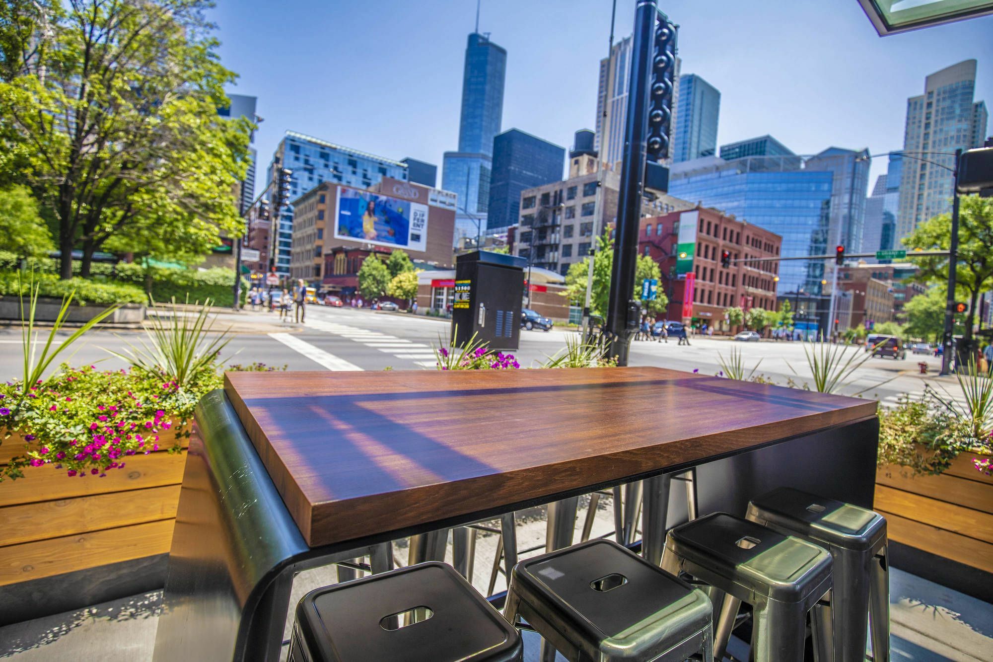 Отель Moxy Chicago Downtown Экстерьер фото