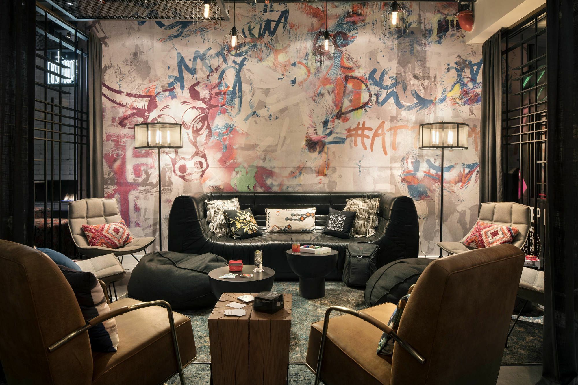 Отель Moxy Chicago Downtown Экстерьер фото